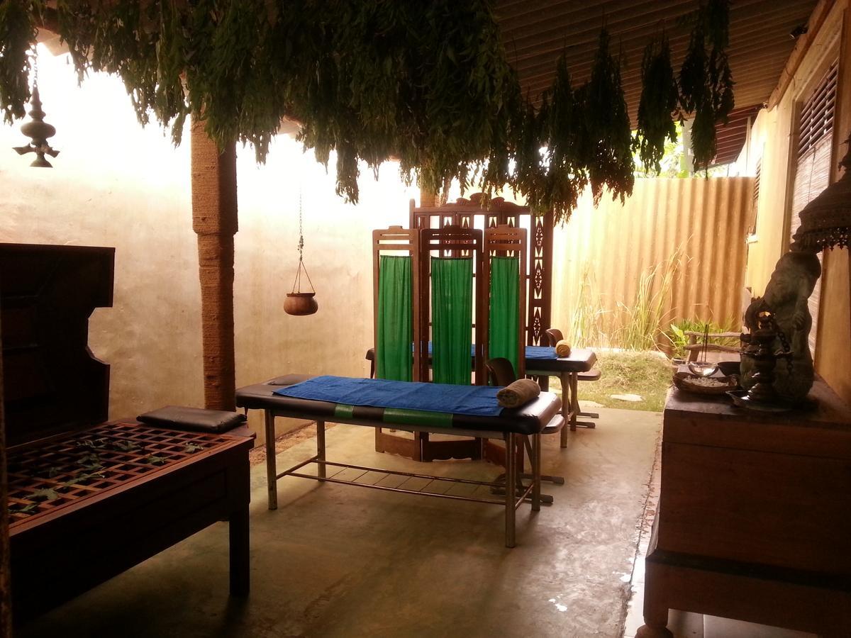 Saubagya Inn Holambra Exterior foto