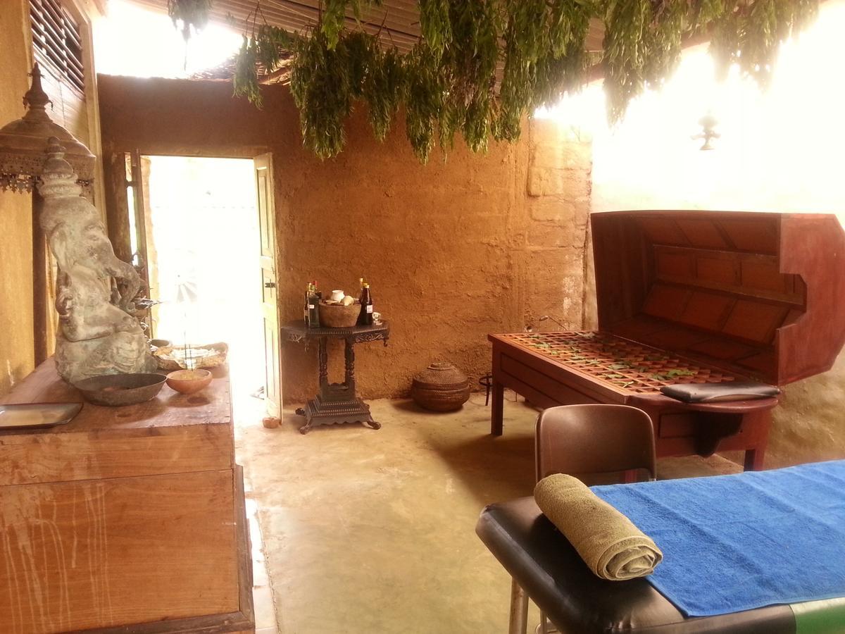 Saubagya Inn Holambra Exterior foto